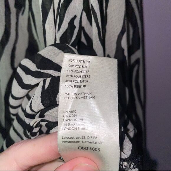 Free People Size L Top Ciara Button Up Chiffon Zebra Animal Print Shirt - Picture 5 of 8